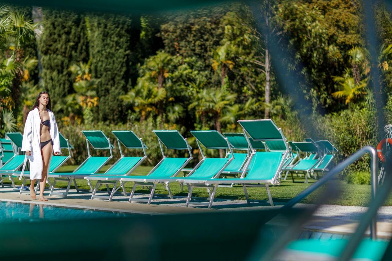 Du Lac Et Du Parc Grand Resort Riva del Garda Esterno foto